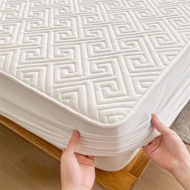 Queensize Waterproof mattress protector 3 in 1